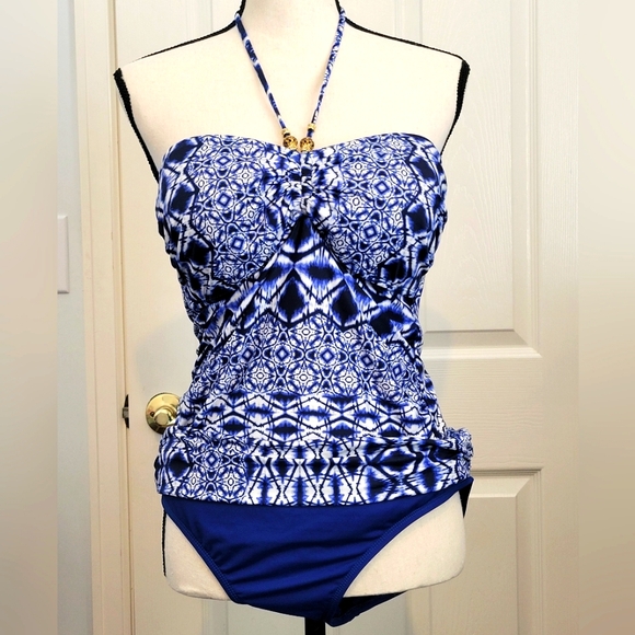 La Blanca Tankini. No tags. Size 12. Good used condition. - Picture 1 of 4